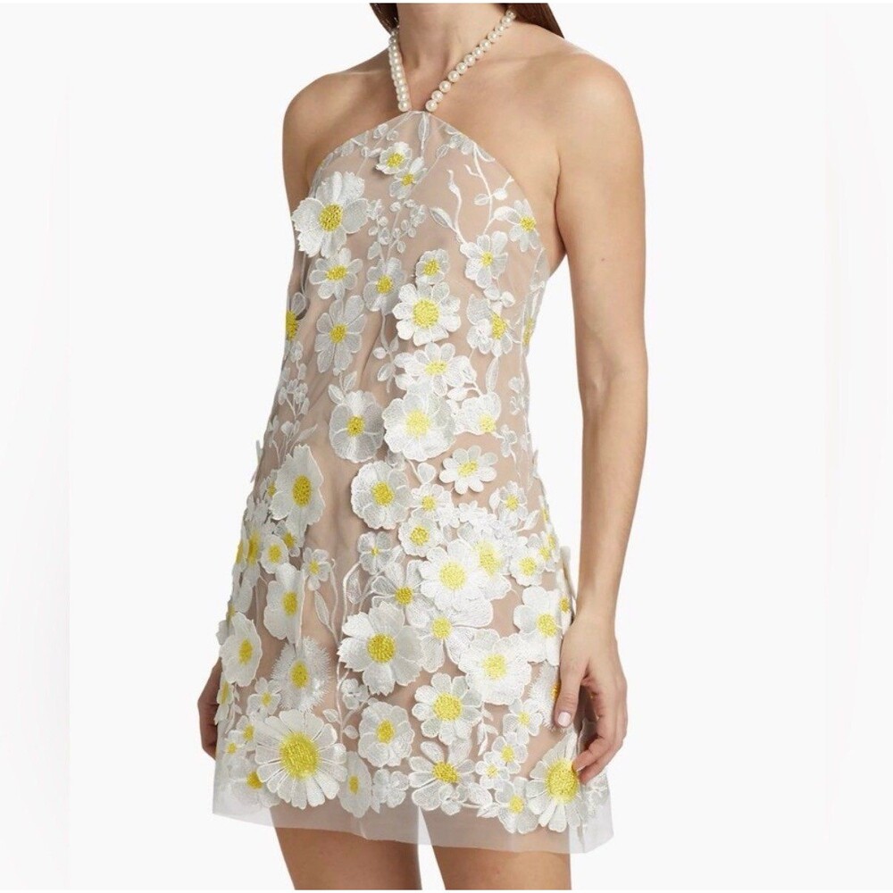 Elliatt Callista Floral Appliqué A-Line Dress Ivory Yellow size Medium Hoco